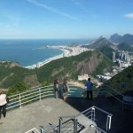 How many people can fit at the same time at Urca and Sugar Loaf Hills in Rio, Brazil