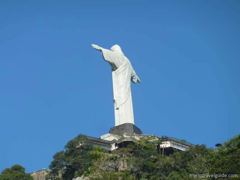 Christ the redeemer statue height mesures feet