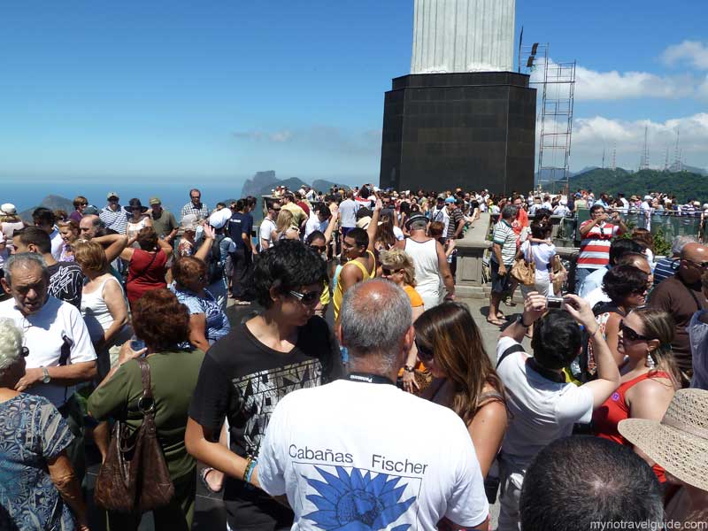 Crowd-near-christ-statue-corcovado-mountain-rio-de-janeiro
