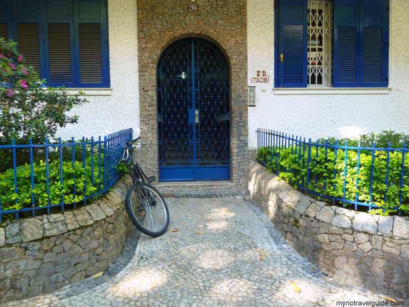 residential-building-copacabana-rio-de-janeiro-brazil